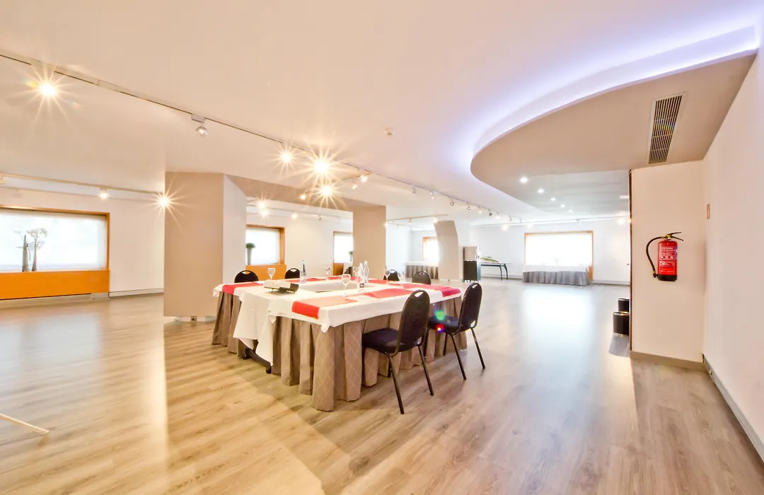 Aparthotel Atenea Valles-1